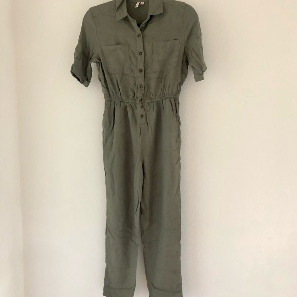 SO Olive Green Jumpsuit-Short Sleeve. Size 10/12